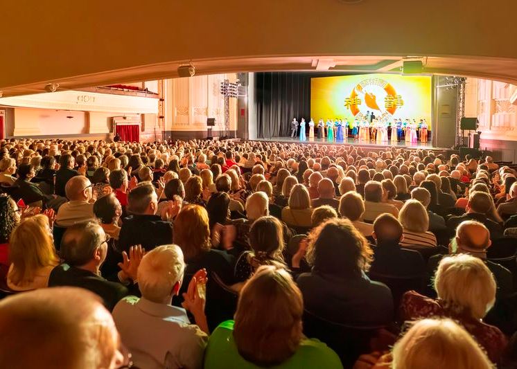 Image for article Per celebrare il Festival di Metà Autunno, in anteprima esclusiva su Gan Jing World il 15 novembre si potrà ammirare l’esibizione tecnica della Shen Yun Performing Arts