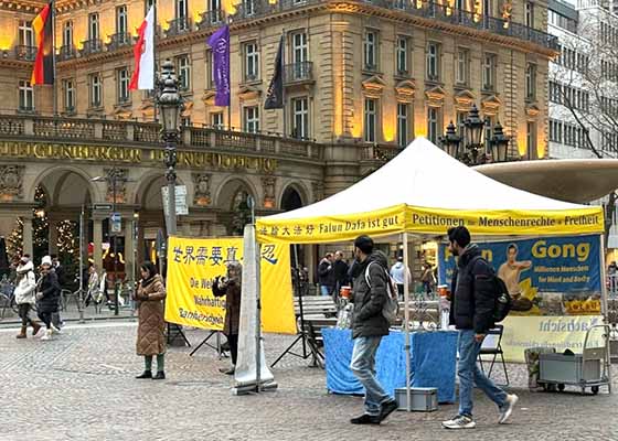 Image for article Germania: Giornata informativa sulla Falun Dafa a Francoforte