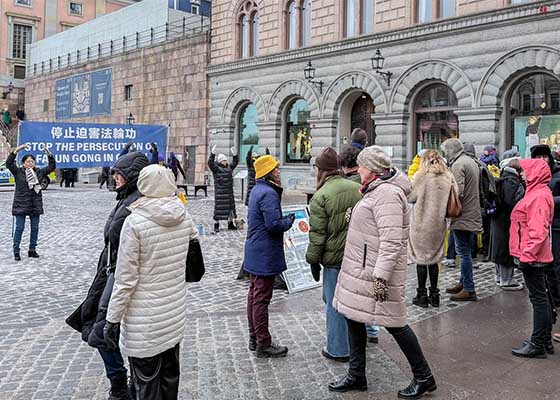 Image for article La gente condanna la persecuzione durante gli eventi vicino al Parlamento svedese