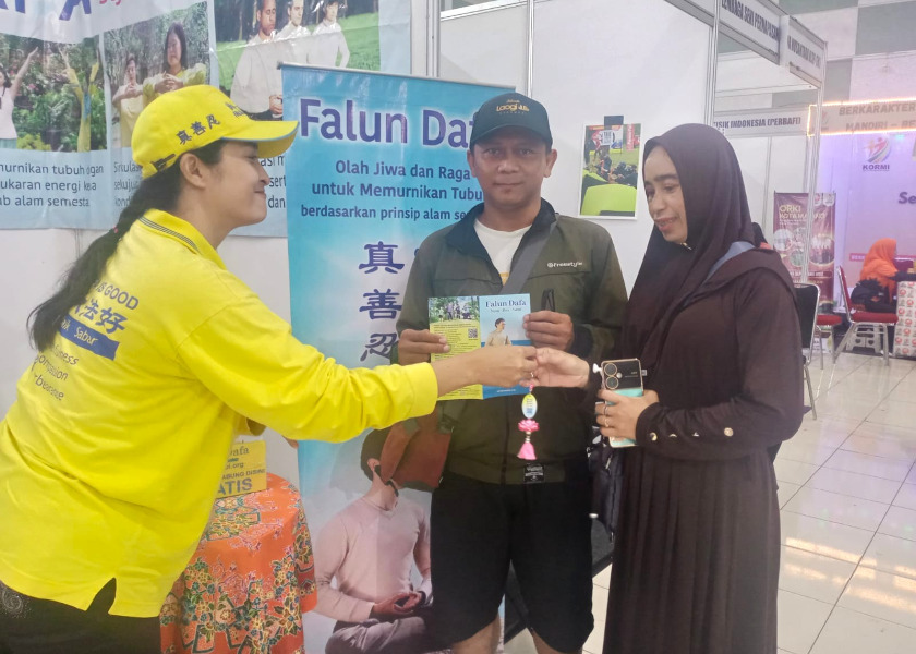 Image for article I principi guida della Falun Dafa elogiati durante il Festival in Indonesia
