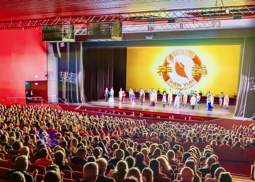 Image for article Il pubblico di Austria, Francia, Italia, Svizzera, Regno Unito e Stati Uniti apprezza Shen Yun per le benedizioni e i benefici che offre