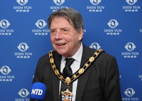 Image for article Regno Unito: Il sindaco di Llandudno emette una lettera di encomio a Shen Yun Performing Arts