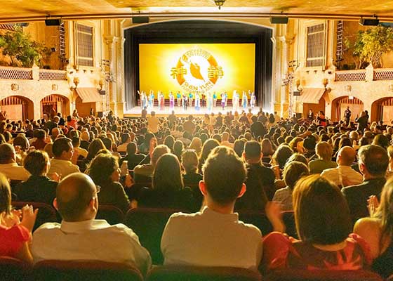 Image for article Shen Yun prosegue il tour mondiale nonostante le pressioni: “riempie l'anima”