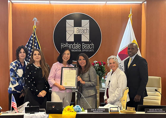 Image for article I sindaci di quattro città della Florida meridionale rendono omaggio a Shen Yun Performing Arts