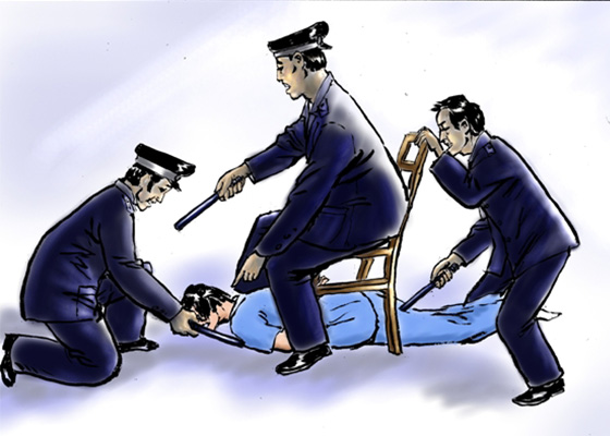 Image for article Hebei: Impiegato statale di 43 anni soffre ancora di complicazioni, a un anno di distanza dai due pestaggi della polizia, durante i quali è stato picchiato fino a perdere i sensi