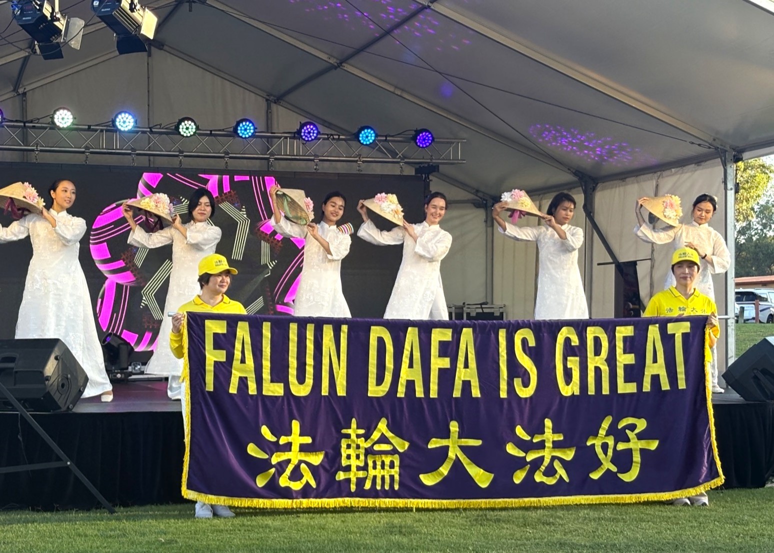 Image for article Australia: Grande interesse per la Falun Dafa al Festival della Comunità dell'Australia Occidentale