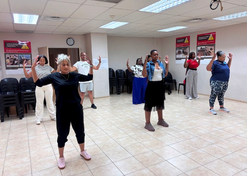 Image for article Sudafrica: Prima lezione della Falun Dafa a Città del Capo