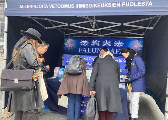 Image for article Finlandia: Sensibilizzazione sulla persecuzione in Cina nel 27° anniversario dell'Appello del 25 aprile