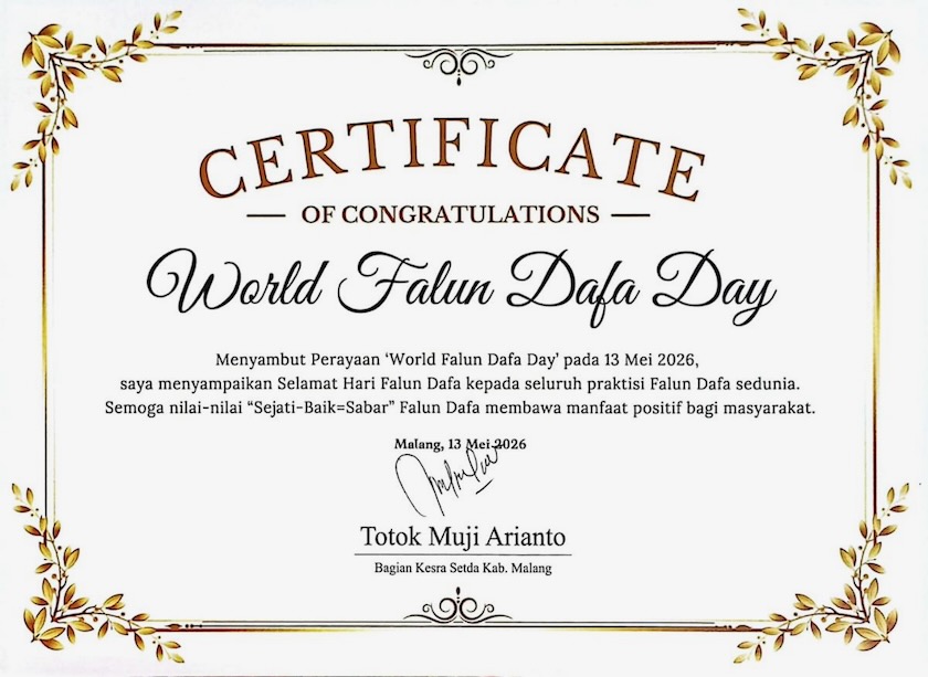 Image for article Funzionari indonesiani rilasciano certificati per commemorare la Giornata Mondiale della Falun Dafa