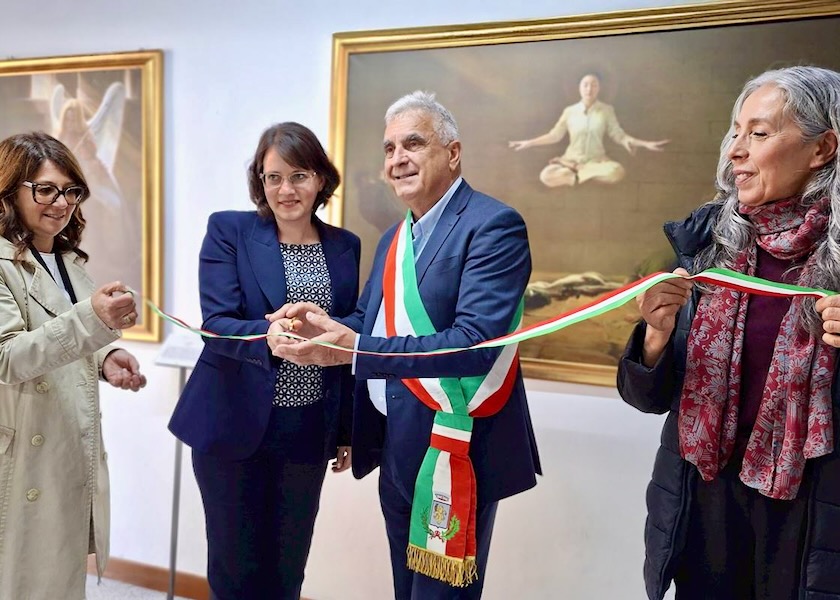 Image for article Italia: Visitatori commossi dalla mostra d’arte “L’Arte di Zhen-Shan-Ren” a Bucine