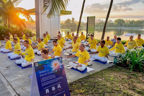 Image for article I praticanti malesi celebrano la Giornata Mondiale della Falun Dafa ed esprimono gratitudine al Maestro