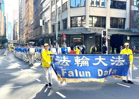 Image for article I praticanti di Sydney celebrano la Giornata mondiale del Falun Dafa e la gente elogia il Falun Gong per salvaguardare l'umanità