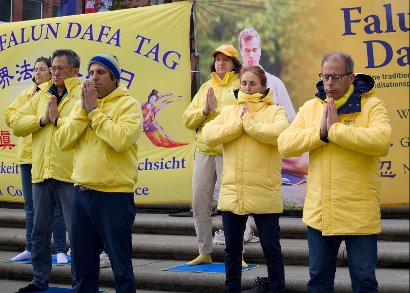 Image for article Amburgo, Germania: I praticanti riflettono sui cambiamenti positivi nella loro vita, in occasione della Giornata Mondiale della Falun Dafa