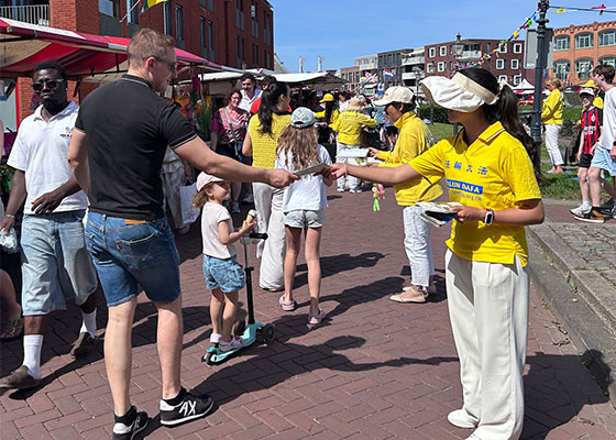 Image for article Paesi Bassi: I praticanti presentano la Falun Dafa al Festival del Porto di Leurse
