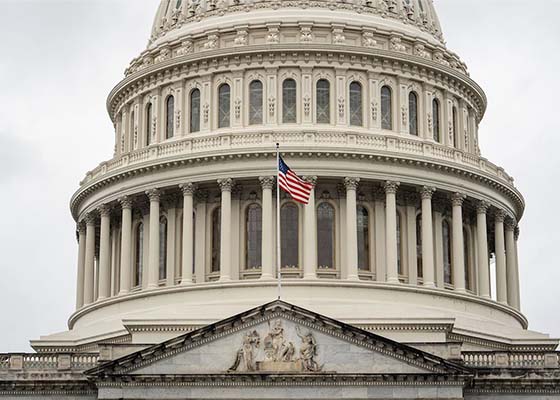 Image for article L’alzabandiera al Campidoglio degli Stati Uniti e al Campidoglio dello Stato della Pennsylvania rende omaggio al fondatore della Falun Dafa
