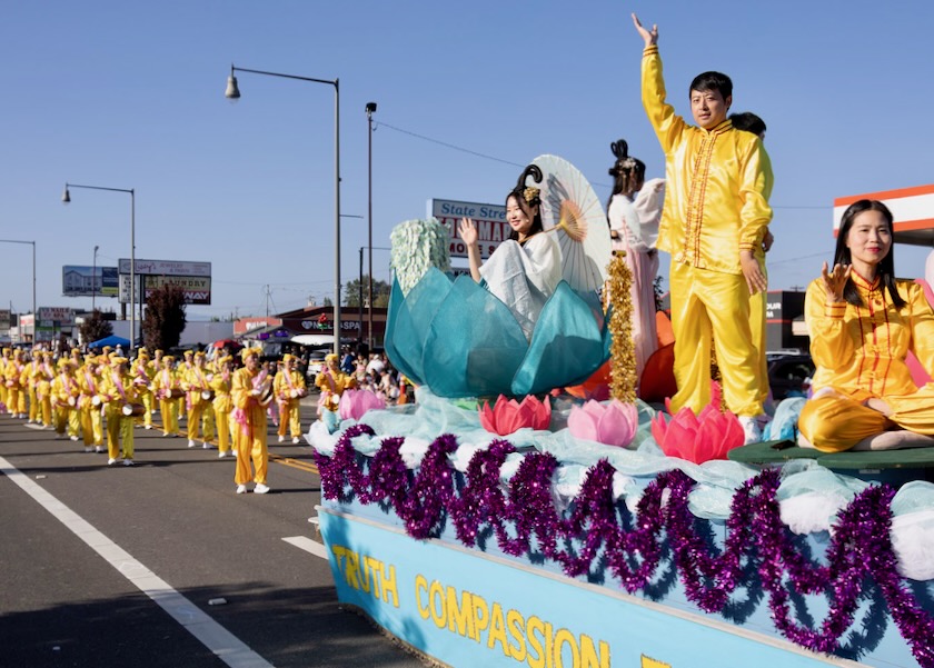 Image for article Stato di Washington: Il gruppo della Falun Dafa vince un premio all’annuale Festival delle fragole