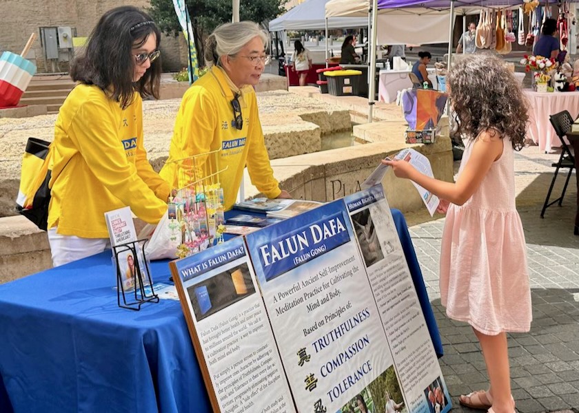 Image for article Texas: I praticanti del Falun Gong di Dallas invitano il pubblico a contribuire a porre fine alla persecuzione