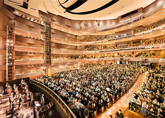 Image for article Shen Yun conclude il tour mondiale a Toronto: “Una vera e propria festa sontuosa”