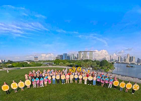 Image for article Commemorazione del 30° anniversario della conferenza del Maestro Li a Singapore (Parte 1)