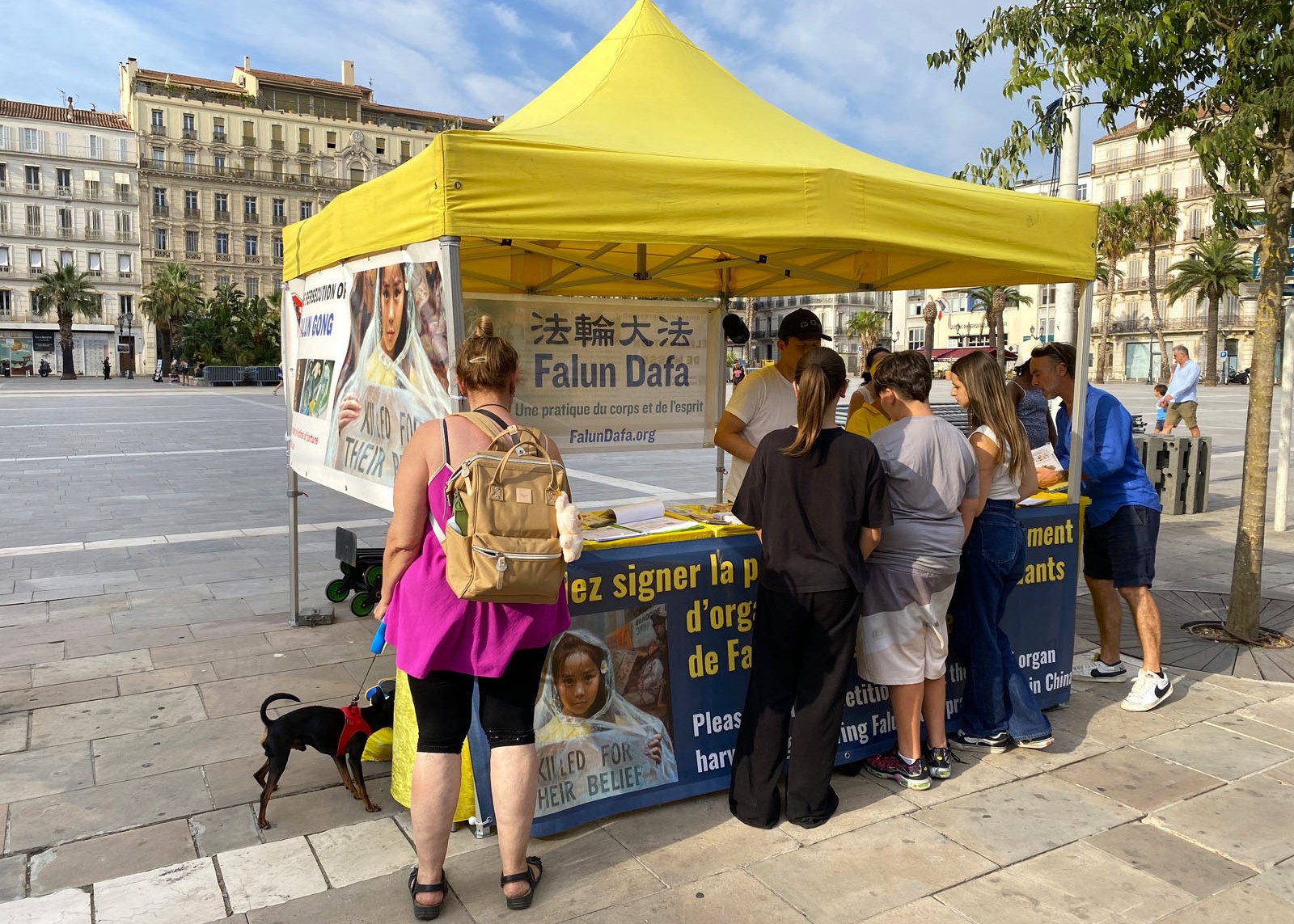 Image for article Presentazione del Falun Gong nelle città costiere della Francia meridionale