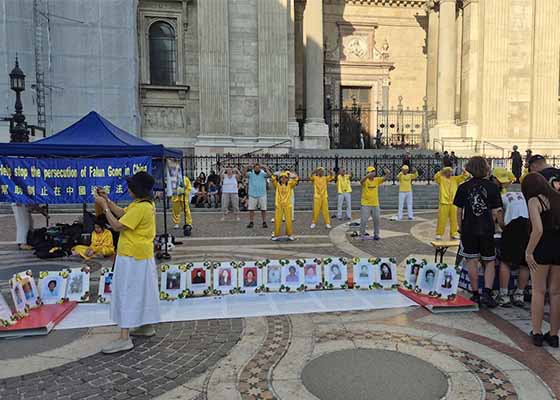 Image for article Ungheria: I praticanti chiedono la fine della persecuzione attuata dal regime cinese, che dura da 27 anni