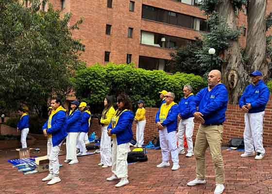 Image for article Colombia: I praticanti ricordano i 27 anni di protesta pacifica contro la persecuzione del PCC