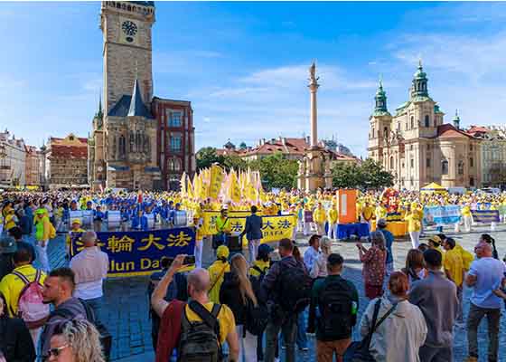Image for article Praga: I praticanti europei della Falun Dafa si riuniscono per condividere le loro comprensioni sulla coltivazione